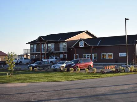 Bay River Inn & Suites