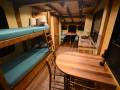 Cabane en bois confortable et fonctionnelle